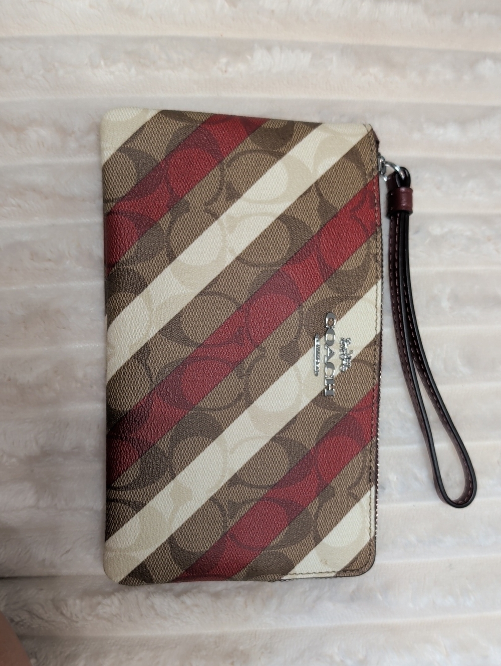 Coach Diagonal Signature Wristlet Wallet - Brown/Red/Cream